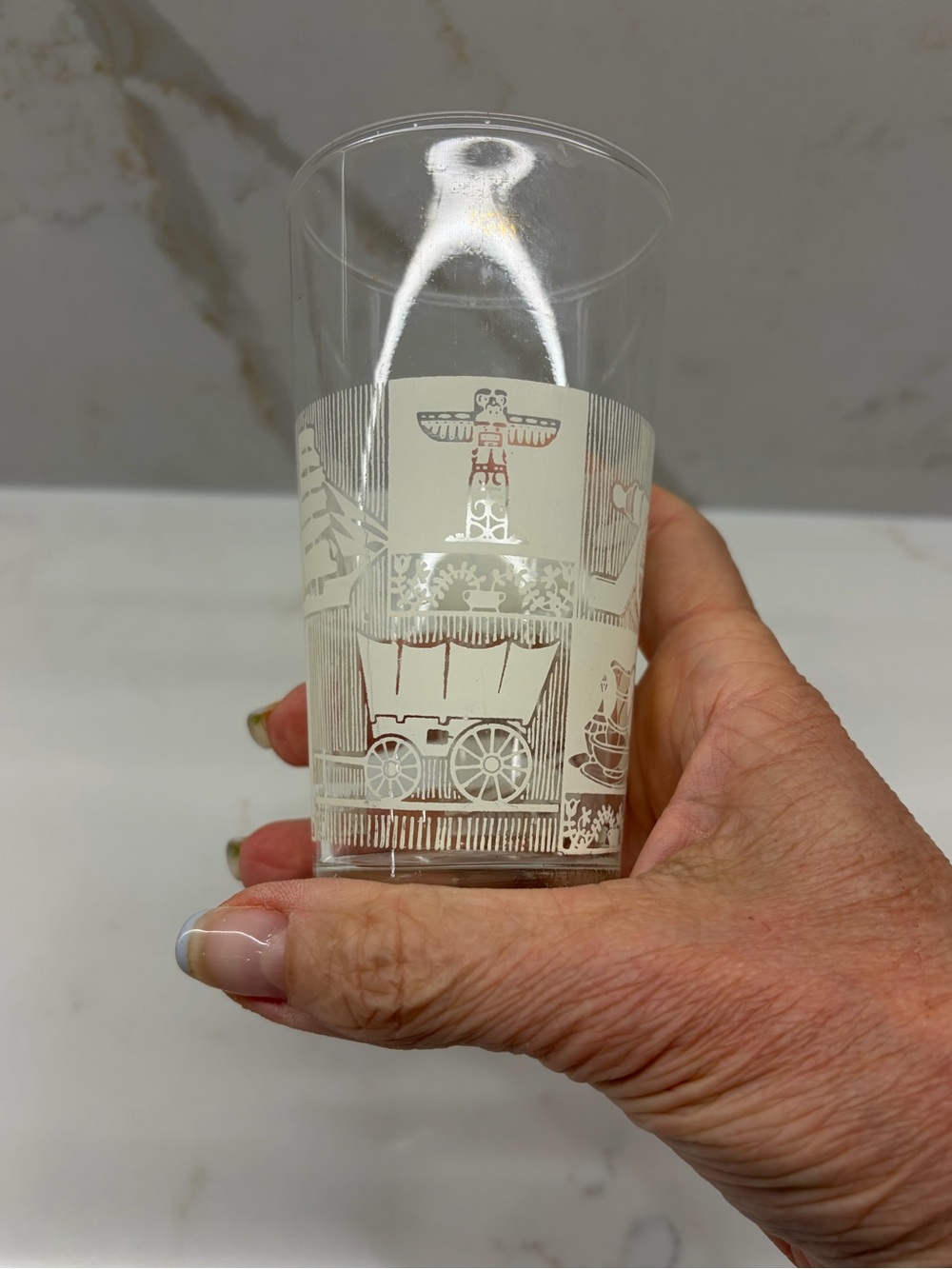 Vintage Scenes of Early Americana Colonial Settlers White Pattern Glass Tumbler